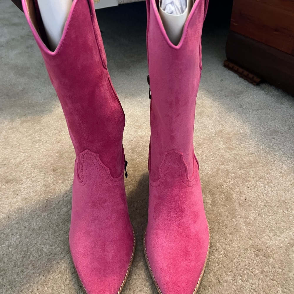 BEAST FASHION Fuchsia Heeled Boots